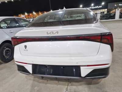  Kia / K5 brand new car for sale in dammam ksa
