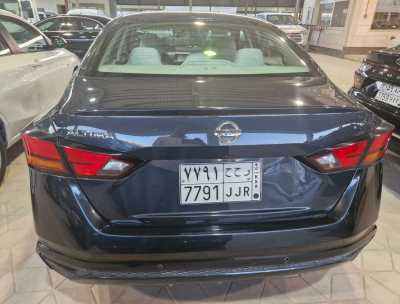  Nissan / Altima used car for sale in dammam