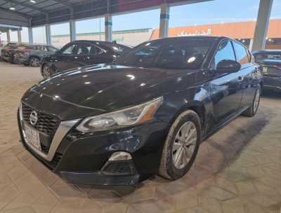  Nissan / Altima used car for sale in dammam