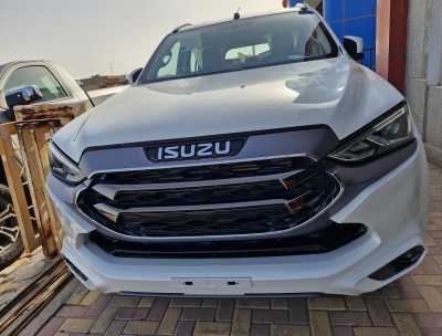  Suzuki mux brand new for sale in dammam ksa