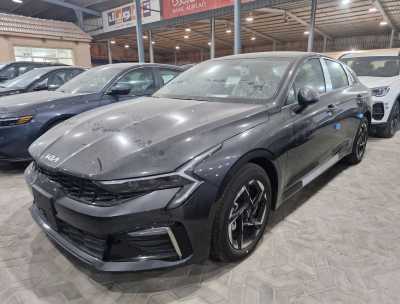  Kia / K5 brand new car for sale in dammam ksa