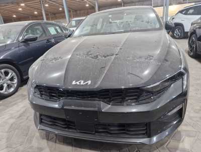  Kia / K5 brand new car for sale in dammam ksa