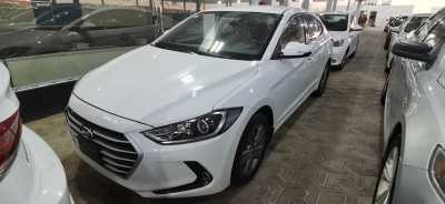  Hyundai / Elantra 2018