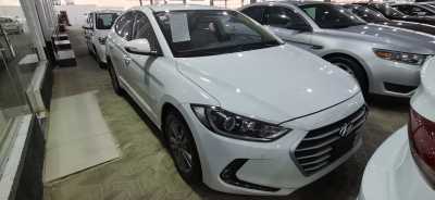  Hyundai / Elantra 2018