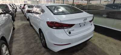  Hyundai / Elantra 2018