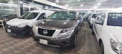 Nissan / Pathfinder 2016