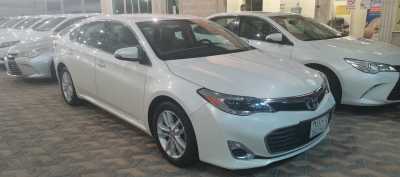  Toyota / Avalon 2015 only 24,000 KM 
