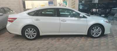  Toyota / Avalon 2015 only 24,000 KM 