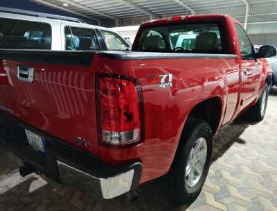 GMC / Sierra 2012 for Sale in Dammam