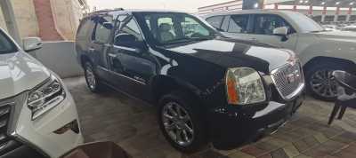 GMC / Yukon 2012 for Sale in Dammam