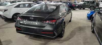 Hyundai / Elantra 2025
