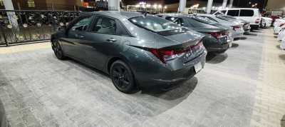 Hyundai / Elantra 2023 