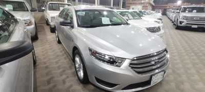  Ford / Taurus