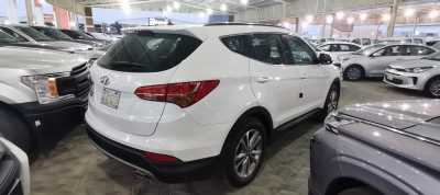  Hyundai / Santa Fe 2016