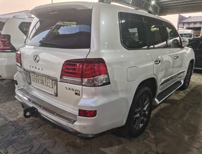  Lexus / LX 570 for Sale in Saudi Arabia