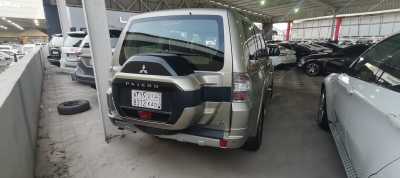 Mitsubishi / Pajero 2017