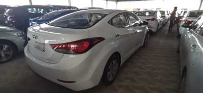  Hyundai / Elantra 2015