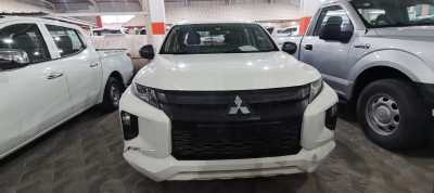  Mitsubishi PICKUP L200 2020