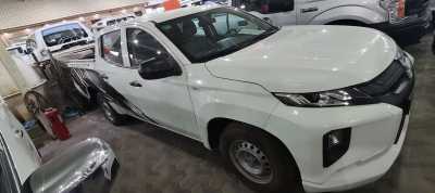  Mitsubishi PICKUP L200 2020