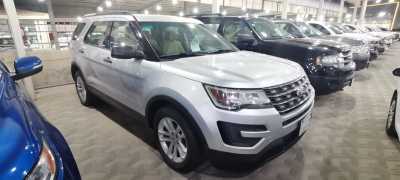  Ford / Explorer 2017