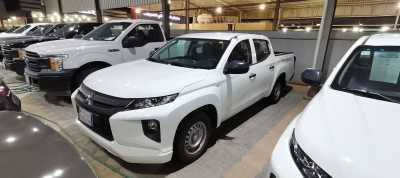  Mitsubishi / L200 2021