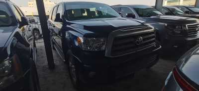  Toyota / Sequoia 2010 for Sale in Dammam