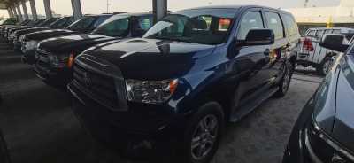  Toyota / Sequoia 2010 for Sale in Dammam
