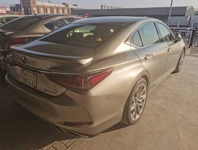  Lexus / ES 350