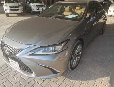  Lexus / ES 350