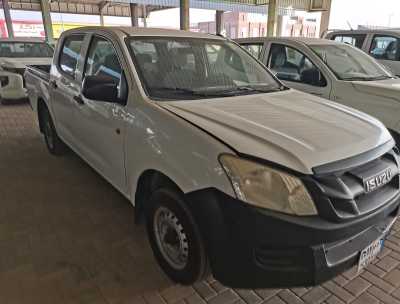  Isuzu / D-Max 2014 for Sale in Dammam used
