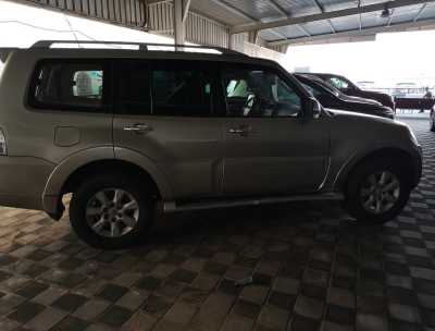  Mitsubishi / Pajero 2010 for Sale in Dammam