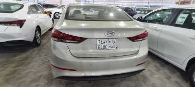 Hyundai / Elantra 2017