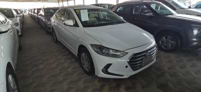  Hyundai / Elantra 2018