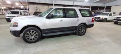  Ford / Expedition 2011