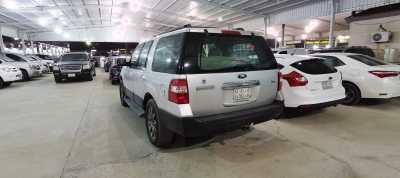  Ford / Expedition 2011