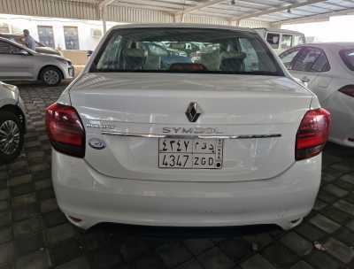  Renault / Symbol 2020 for Sale in Dammam