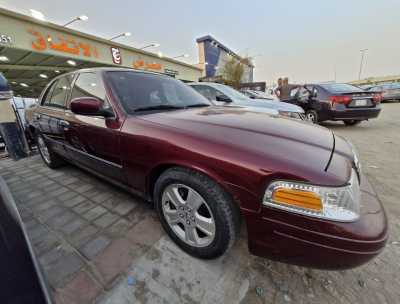  Ford / Crown Victoria 2011 for Sale in Dammam