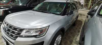  Ford / Explorer 2017 for Sale in Dammam 