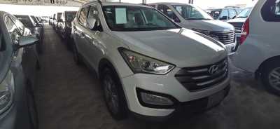  Hyundai / Santa Fe 2013 for sale in Dammam