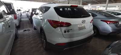  Hyundai / Santa Fe 2013 for sale in Dammam