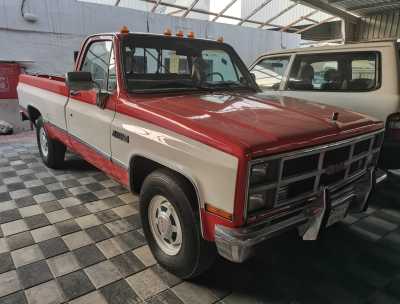  GMC / Sierra 1984 Classic for Sale in Dammam