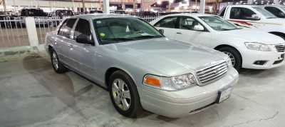  Ford / Crown Victoria 2011 