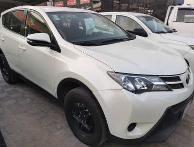  Toyota / RAV4 2014 for Sale in Dammam