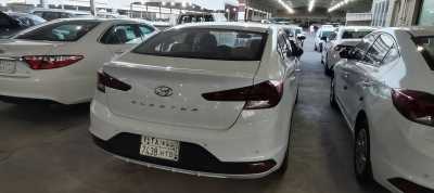  Hyundai / Elantra 2019