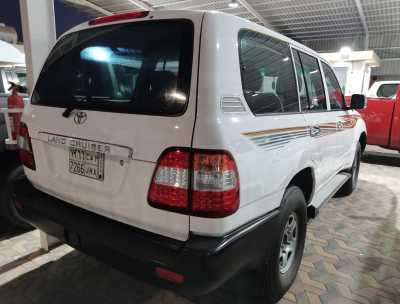 Toyota / Land Cruiser 2006 for sale in dammam