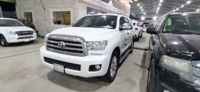 Toyota / Sequoia 2010