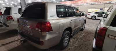  Toyota / Land Cruiser 2015 for Sale in Dammam