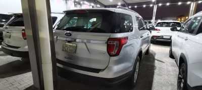  Ford / Explorer 2018 for sale in Dammam
