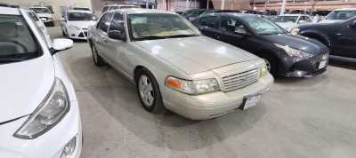  Ford / Crown Victoria 2011 