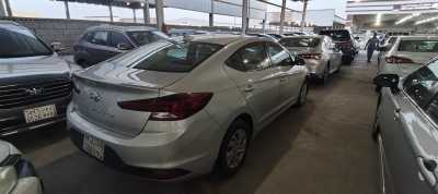  Hyundai / Elantra 2019 